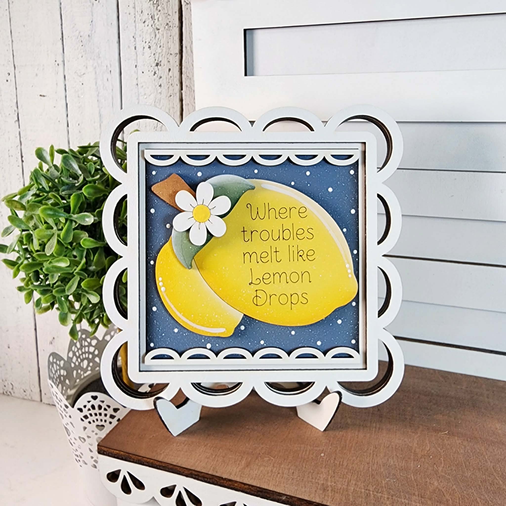 Scallop Lace Frame DIY Kit