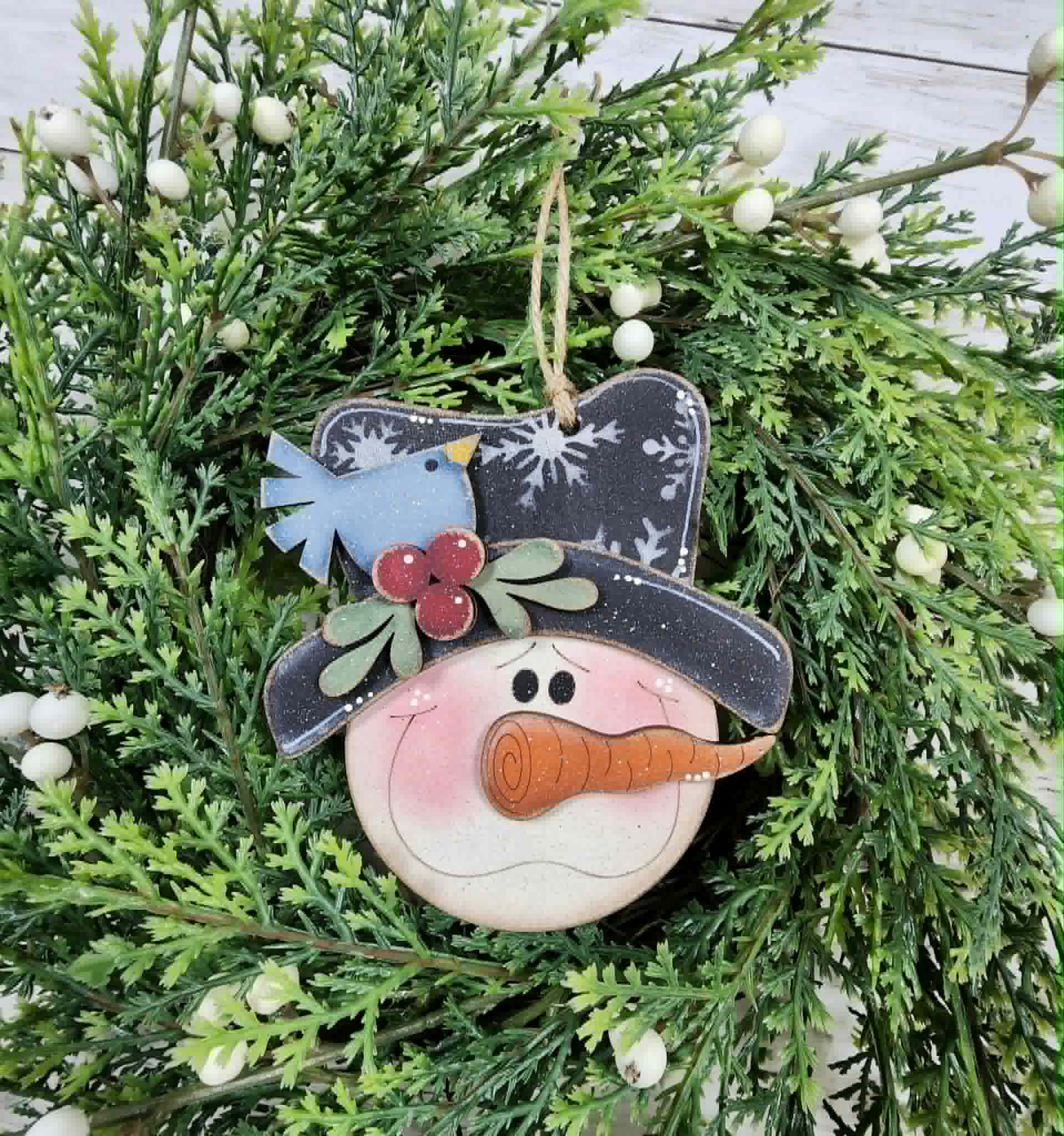 Frosty Snowman Head Shelf Sitter DIY Kit